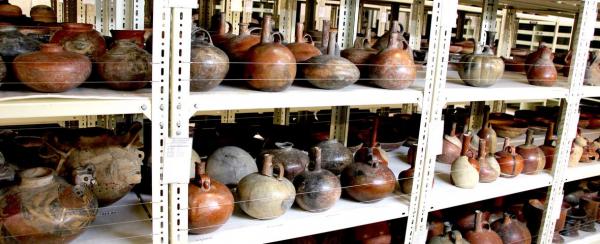 Réserve du musée de Guayaquil MAAC (Equateur) d’où sont issues une partie des céramiques analysées pour ce travail de recherche. © C. Lanaud, Cirad